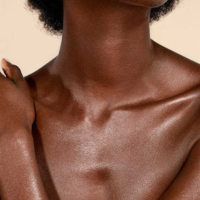 Les peaux noires ont-elles besoin de crème solaire ?
